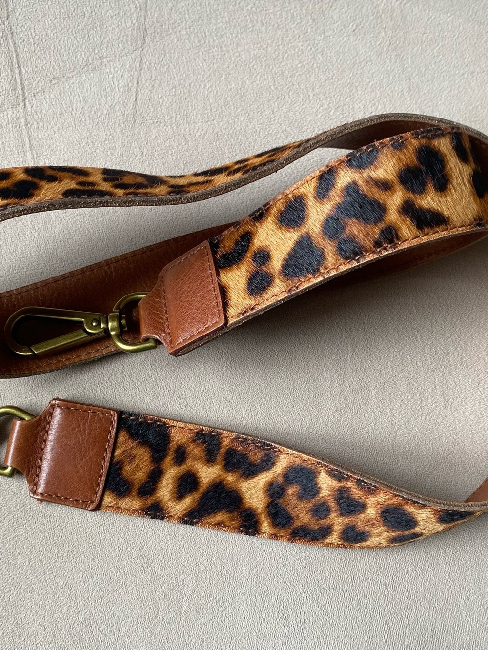 Reversible Leopard Print Leather Bag Strap - Picture 2 of 4